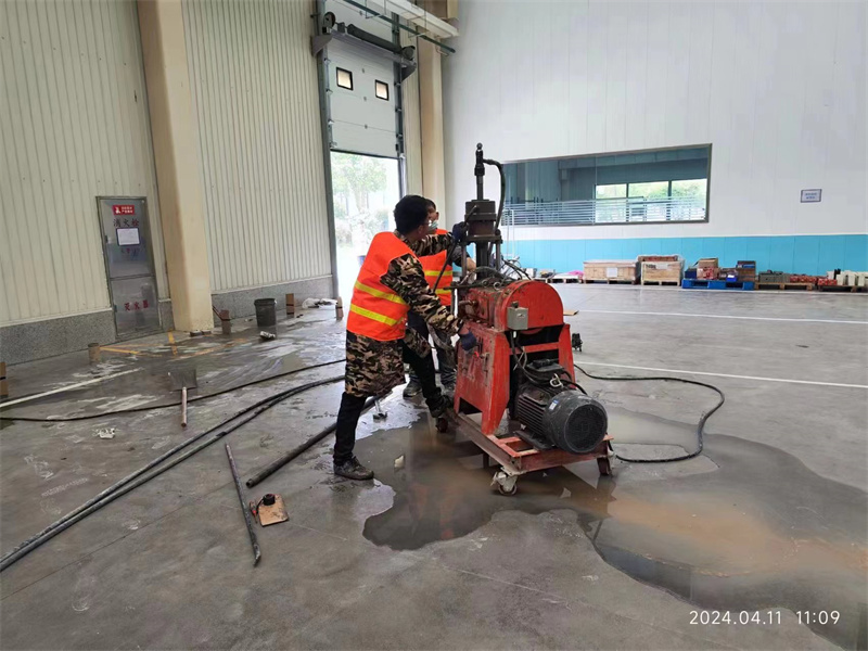 塔什库尔干厂房地面下沉塌陷注浆加固施工